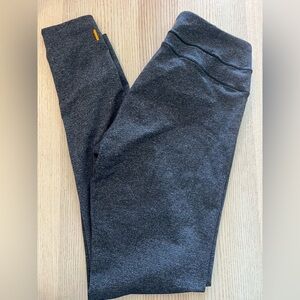 Lucy powermax leggings / heathered charcoal grey / activewear / Size: Medium